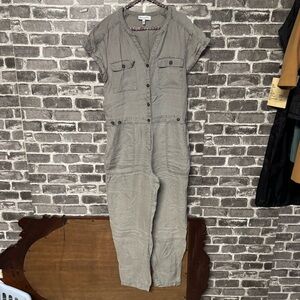 Michael Stars jumpsuit gray tan 100% linen button front pockets